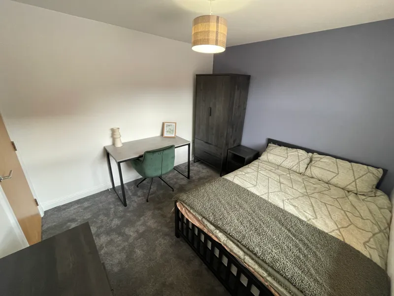 2 Bed Ensuite Student Flat // Jul 2026 - Image 4